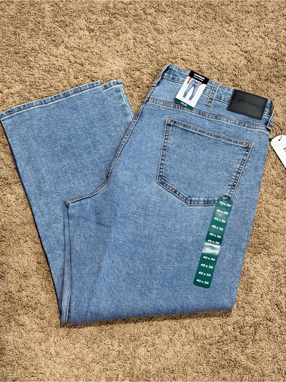 NWT Express Men's Slim Straight Jean Size 40x30 Medium Wash